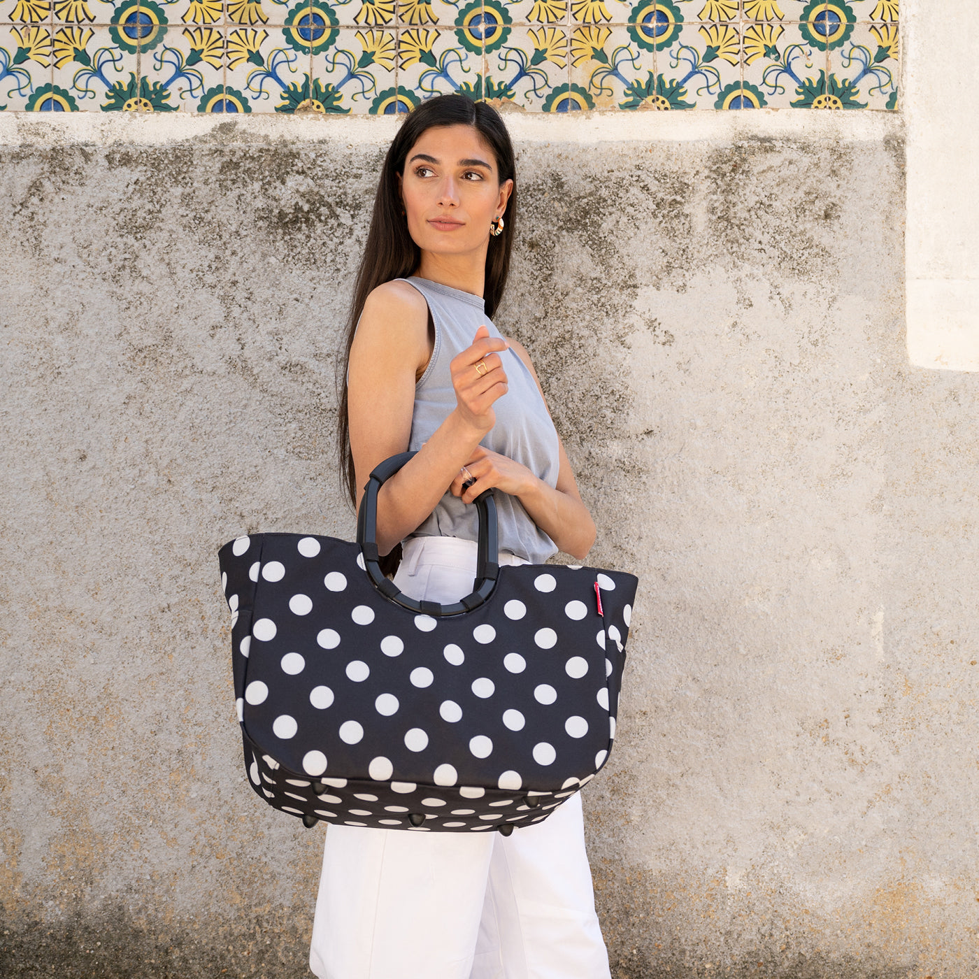 loopshopper L frame dots white